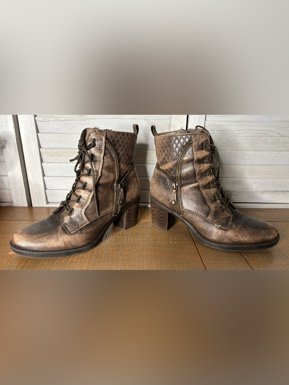Earth Shoes Missoula Taupe Leather Lace Up Heeled Ankle Boots Size 9.5 - Picture 6 of 16